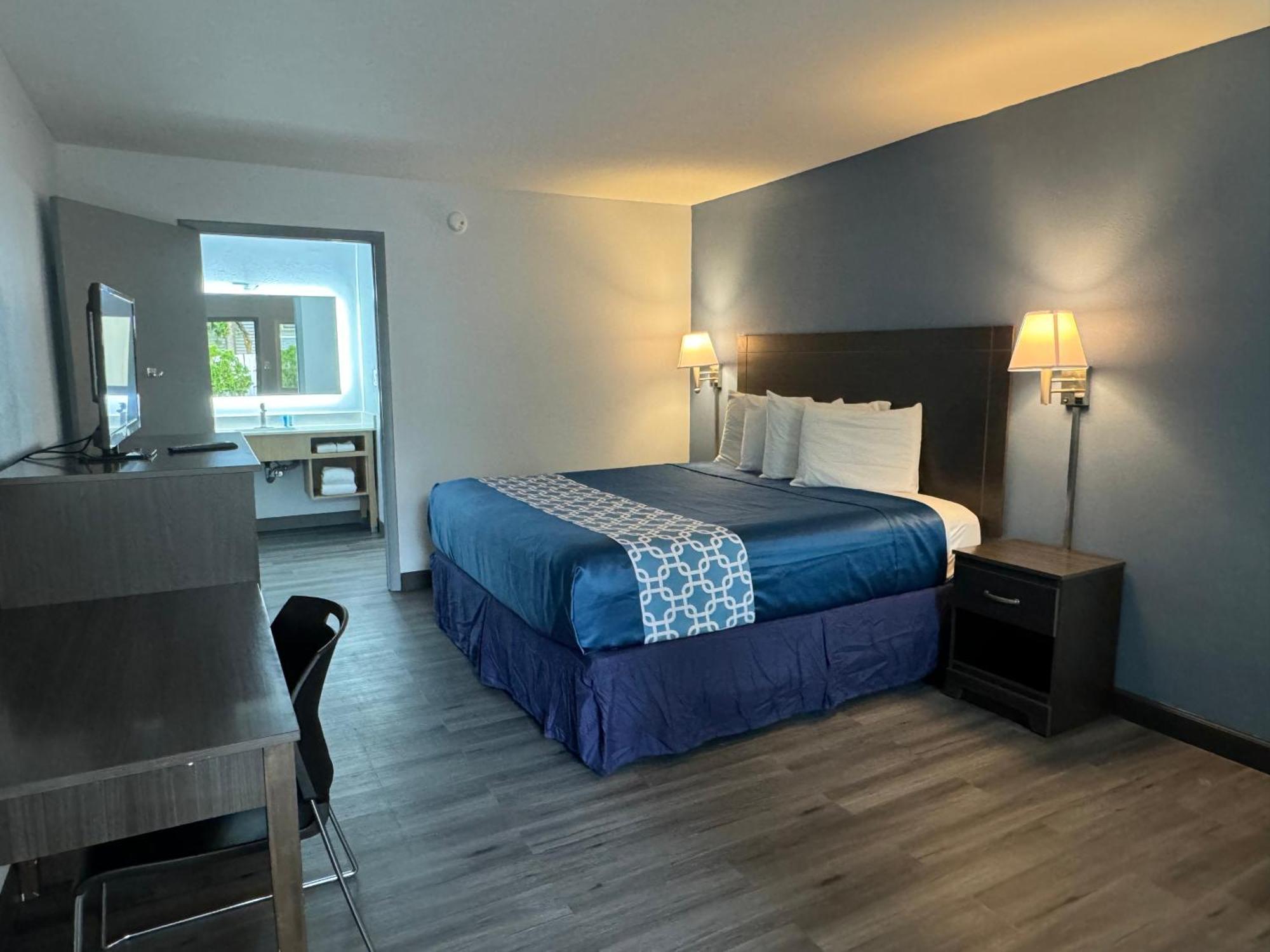 Travelodge By Wyndham Gainesville ゲインズビル エクステリア 写真