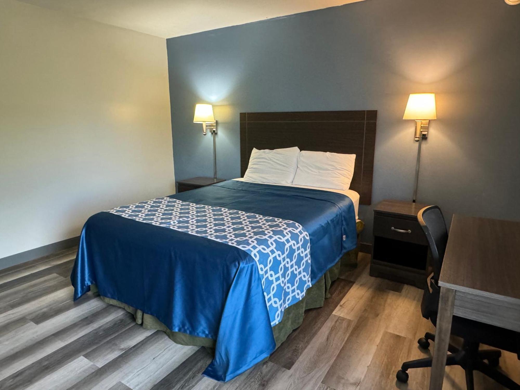 Travelodge By Wyndham Gainesville ゲインズビル エクステリア 写真