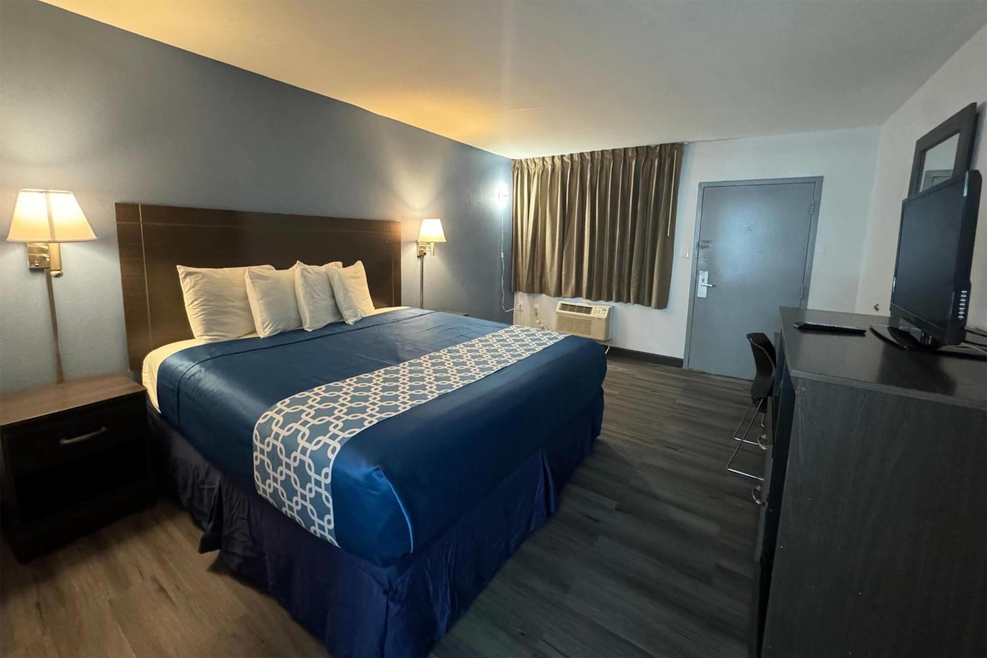 Travelodge By Wyndham Gainesville ゲインズビル エクステリア 写真